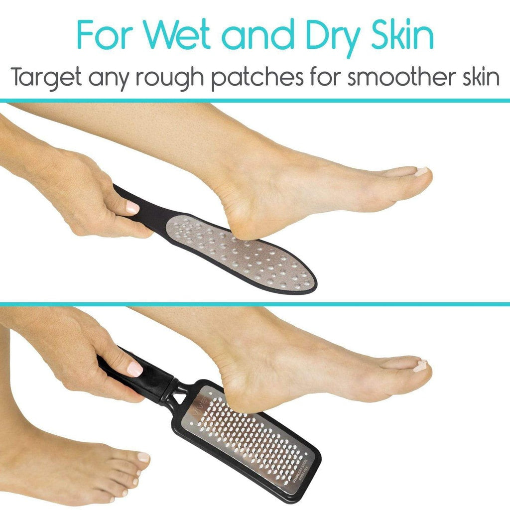 Person using a foot scrubber on their feet with text indicating it's suitable for both wet and dry skin.