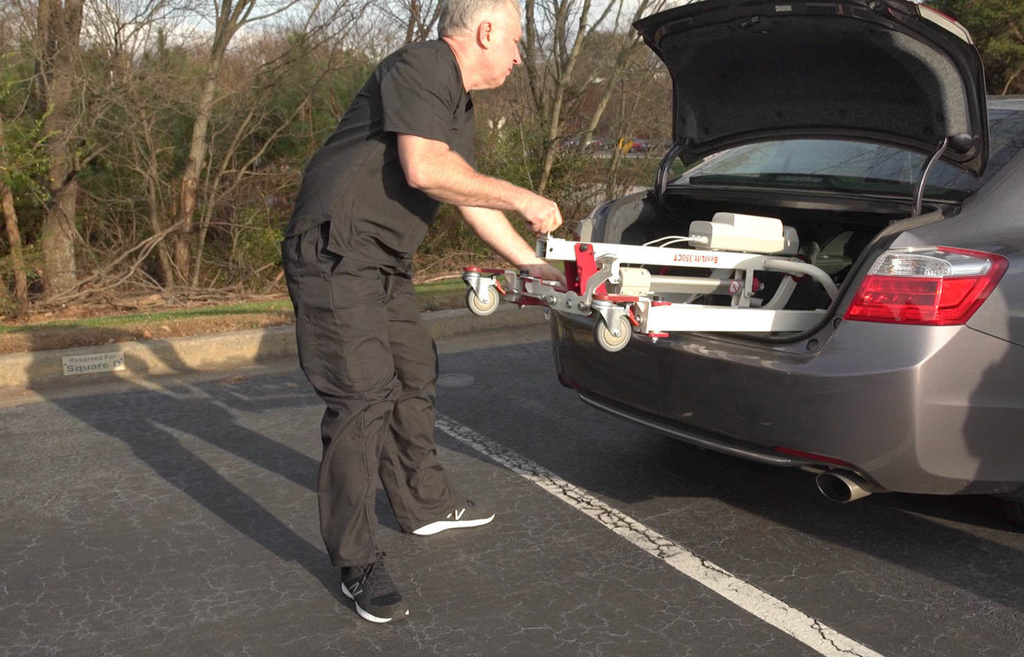 PL350CT Transfer Lift easily folds to be stored in a trunk